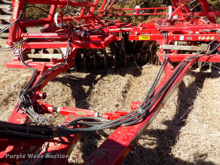 image for item FA9615 2010 Sunflower 1444 double off-set tandem disk