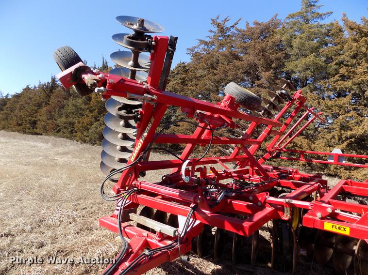 image for item FA9615 2010 Sunflower 1444 double off-set tandem disk