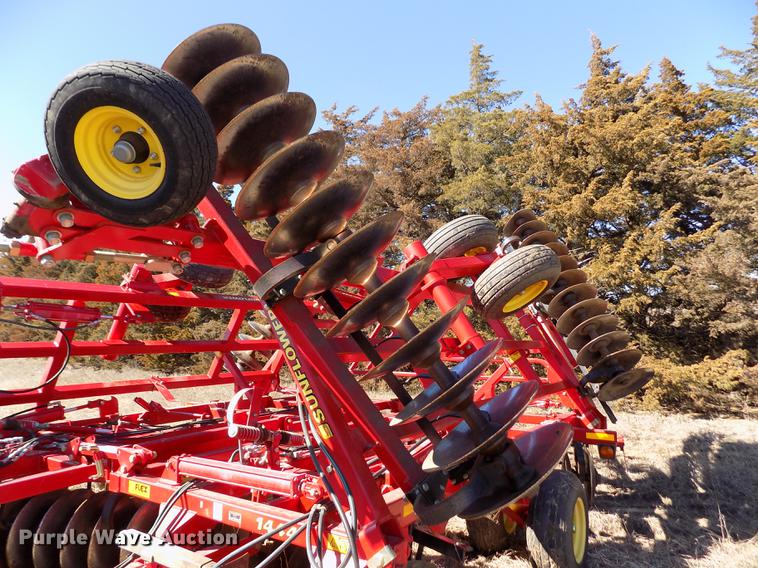 image for item FA9615 2010 Sunflower 1444 double off-set tandem disk