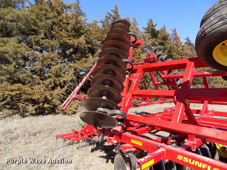 image for item FA9615 2010 Sunflower 1444 double off-set tandem disk