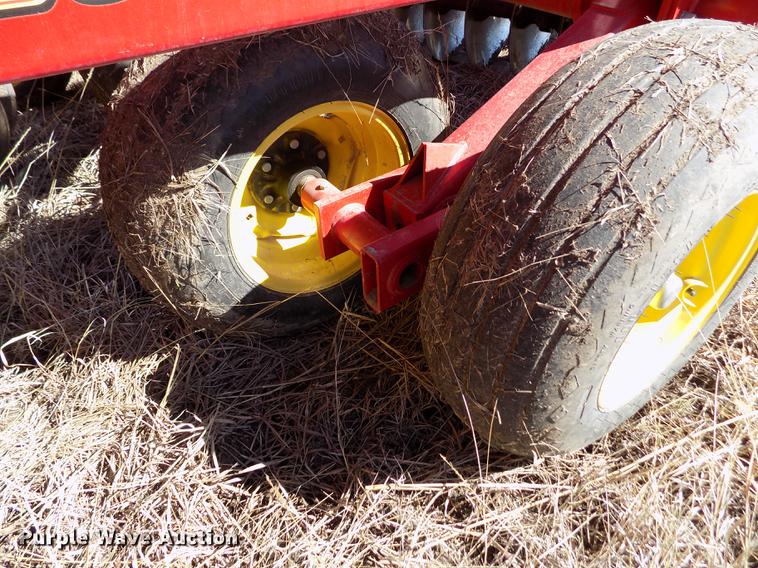 image for item FA9615 2010 Sunflower 1444 double off-set tandem disk