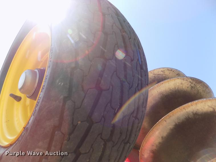 image for item FA9615 2010 Sunflower 1444 double off-set tandem disk