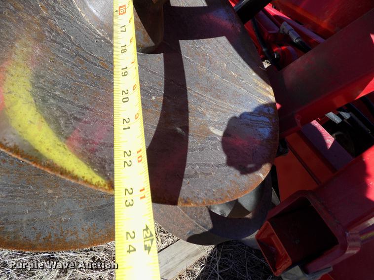 image for item FA9615 2010 Sunflower 1444 double off-set tandem disk