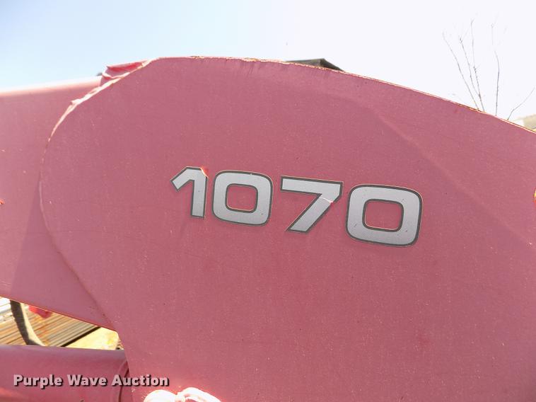 image for item FA9628 Massey-Ferguson 1070 loader