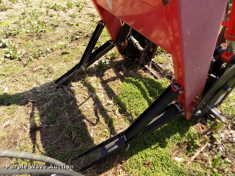 image for item FA9628 Massey-Ferguson 1070 loader