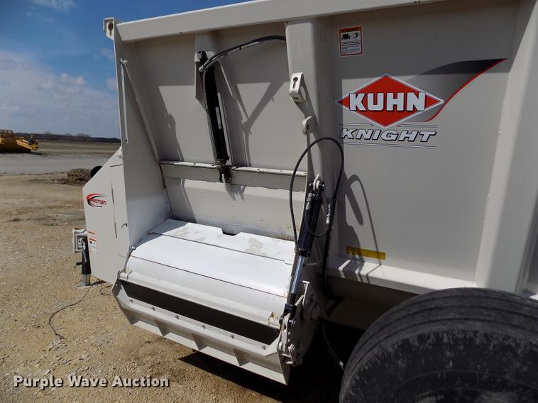 image for item FA9629 Kuhn Knight Slinger SLC132 manure spreader