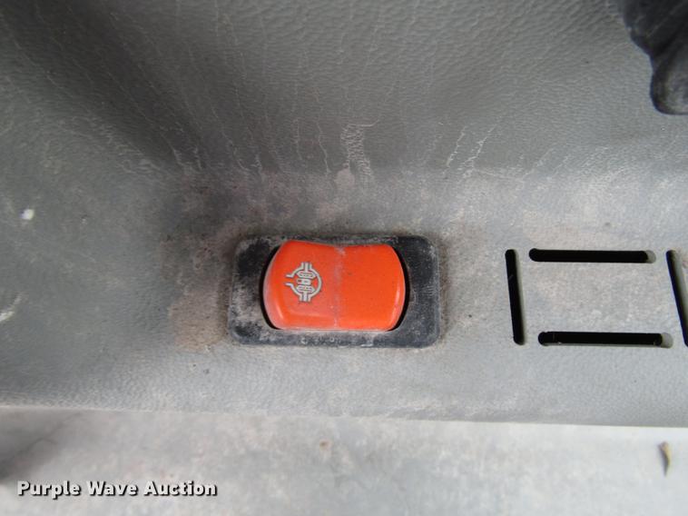 image for item FJ9632 2007 Challenger MT345B tractor