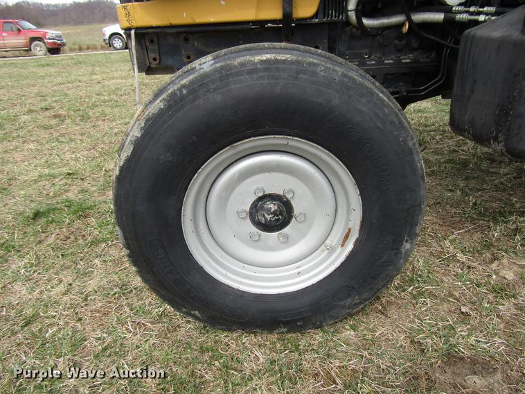 image for item FJ9632 2007 Challenger MT345B tractor