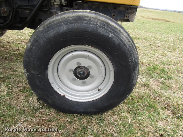 image for item FJ9632 2007 Challenger MT345B tractor