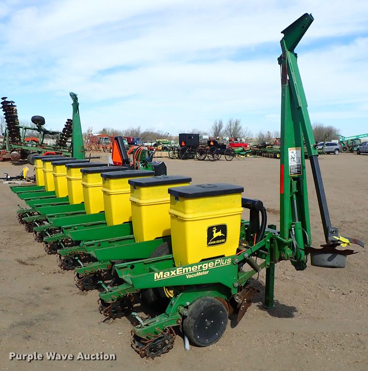 image for item FL9704 John Deere 1700 Max Emerge Plus planter