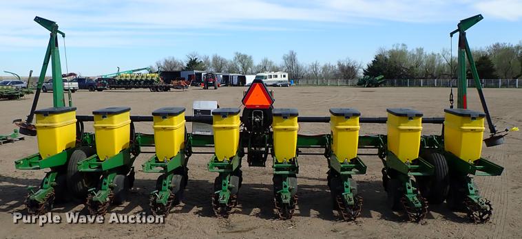 image for item FL9704 John Deere 1700 Max Emerge Plus planter