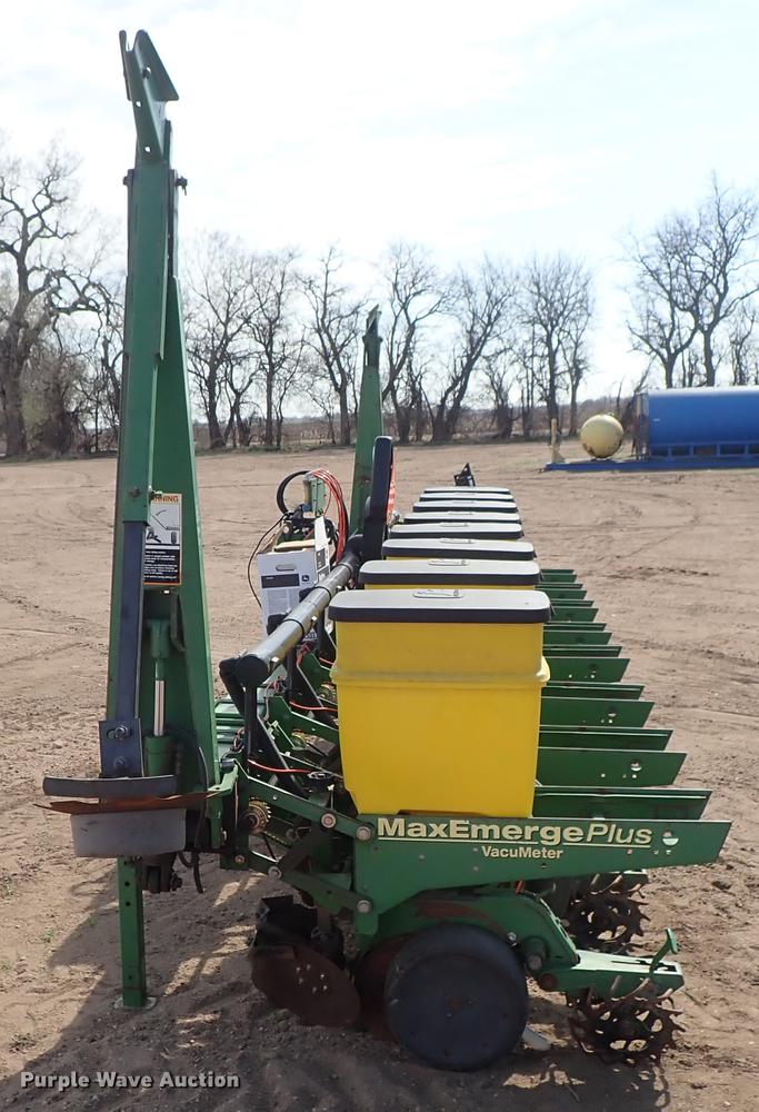 image for item FL9704 John Deere 1700 Max Emerge Plus planter