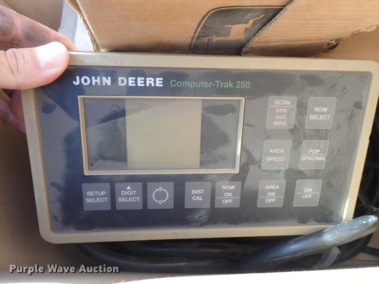 image for item FL9704 John Deere 1700 Max Emerge Plus planter