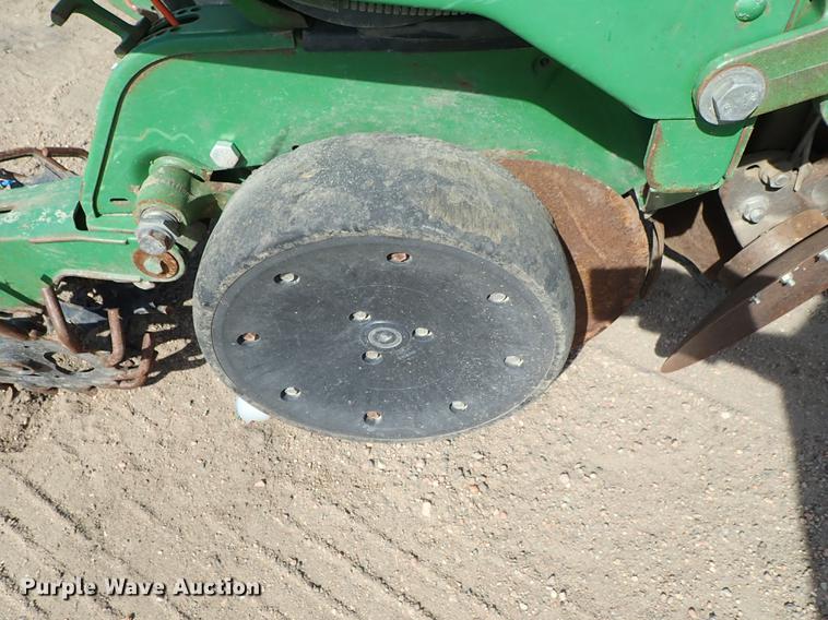 image for item FL9704 John Deere 1700 Max Emerge Plus planter