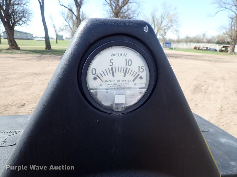 image for item FL9704 John Deere 1700 Max Emerge Plus planter