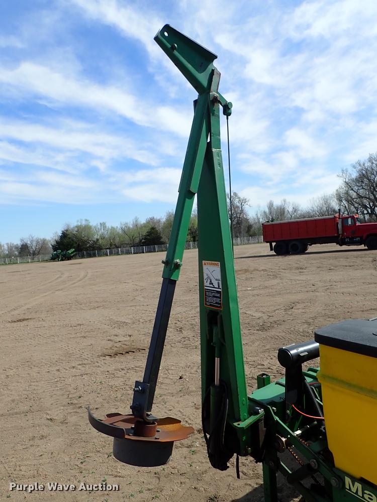 image for item FL9704 John Deere 1700 Max Emerge Plus planter