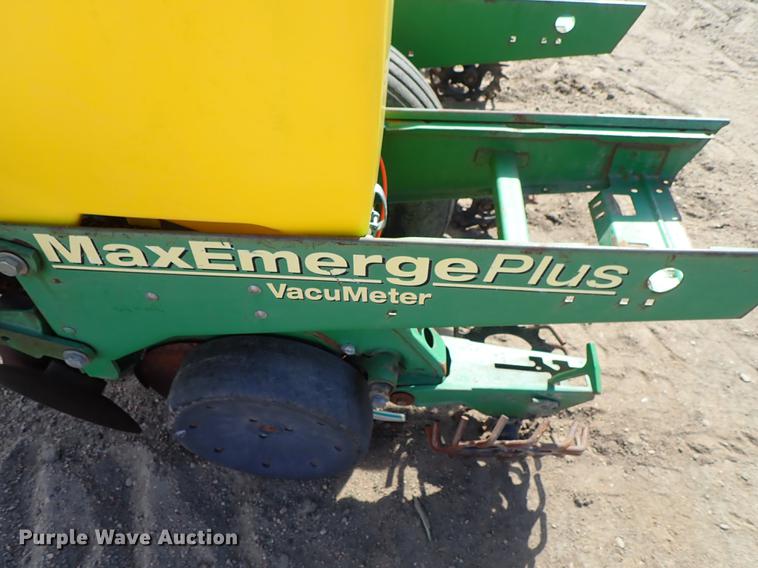 image for item FL9704 John Deere 1700 Max Emerge Plus planter