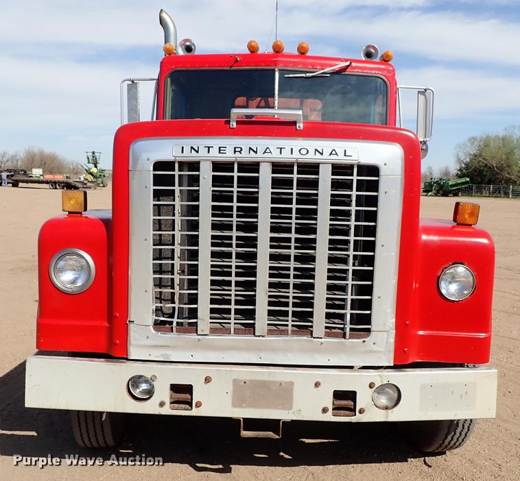 image for item FL9706 1977 International Transtar 4300 grain truck