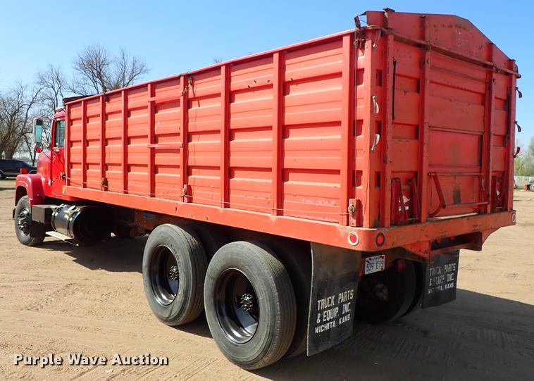 image for item FL9706 1977 International Transtar 4300 grain truck