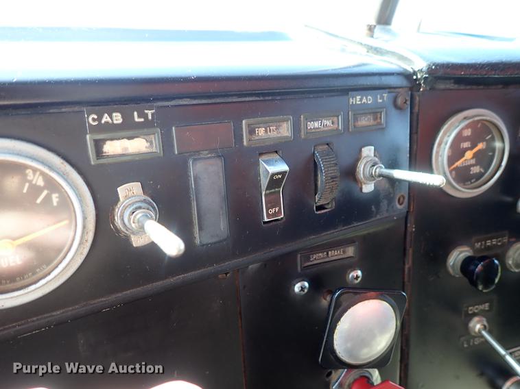 image for item FL9706 1977 International Transtar 4300 grain truck