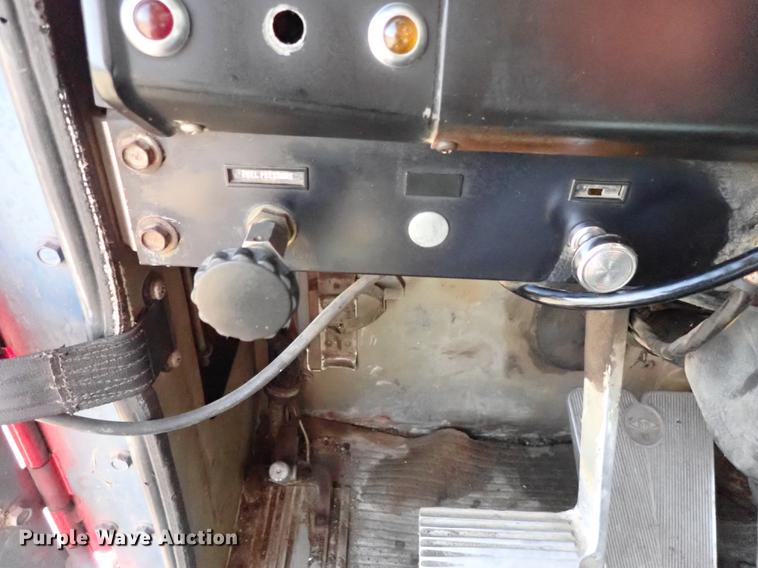 image for item FL9706 1977 International Transtar 4300 grain truck