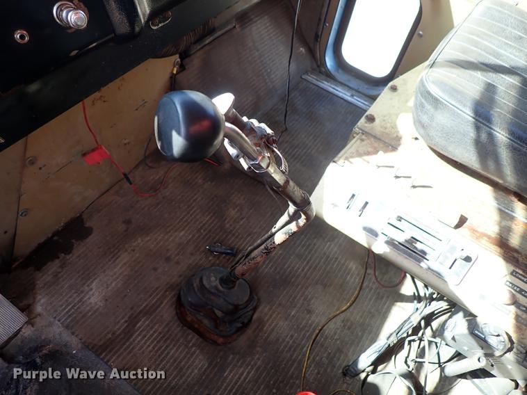 image for item FL9706 1977 International Transtar 4300 grain truck