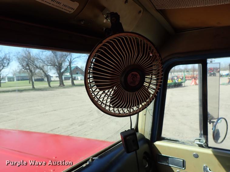 image for item FL9706 1977 International Transtar 4300 grain truck