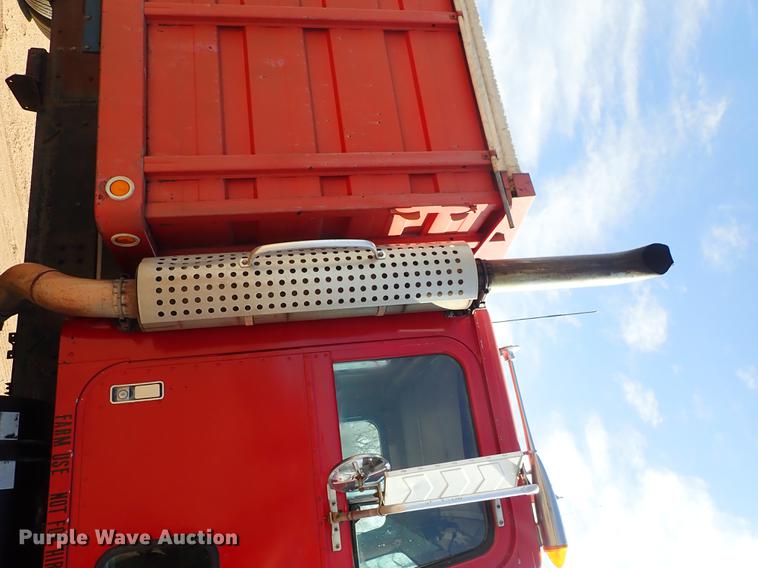 image for item FL9706 1977 International Transtar 4300 grain truck