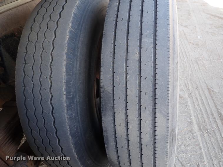 image for item FL9706 1977 International Transtar 4300 grain truck