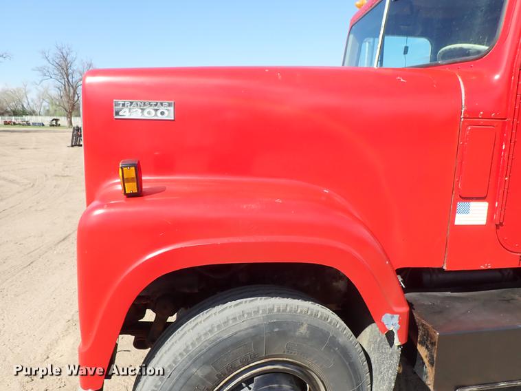 image for item FL9706 1977 International Transtar 4300 grain truck