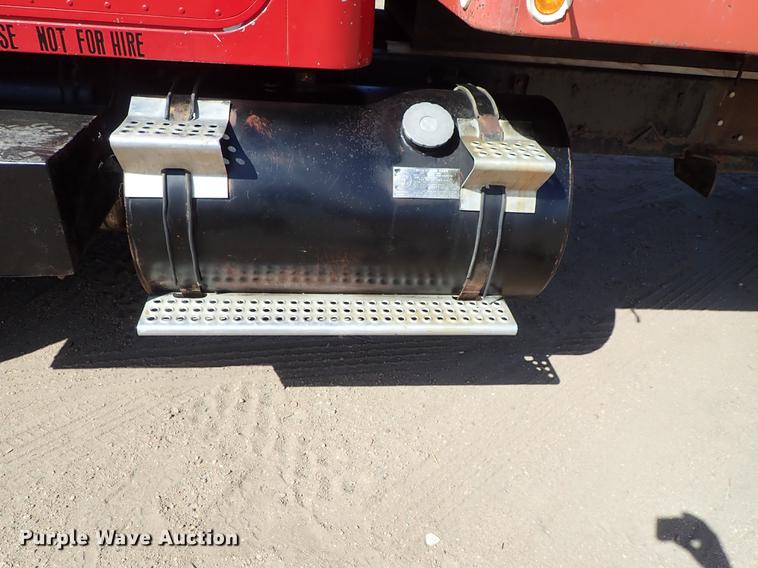 image for item FL9706 1977 International Transtar 4300 grain truck