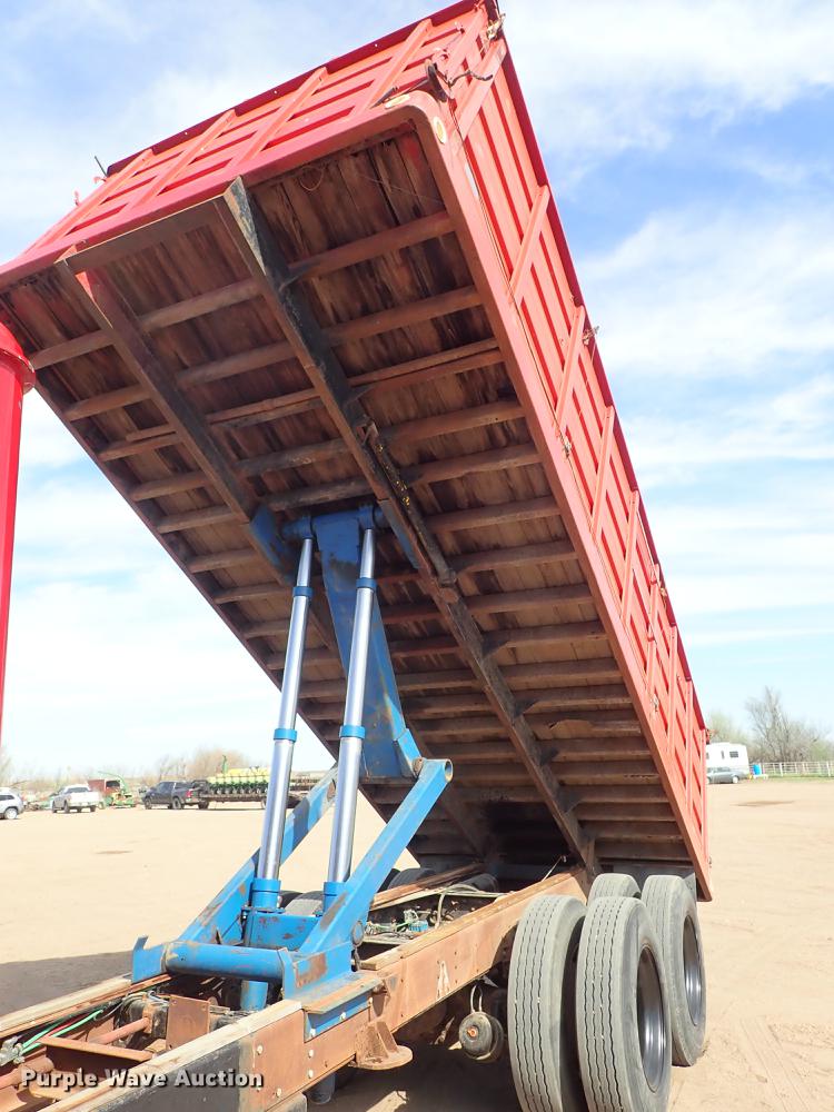 image for item FL9706 1977 International Transtar 4300 grain truck