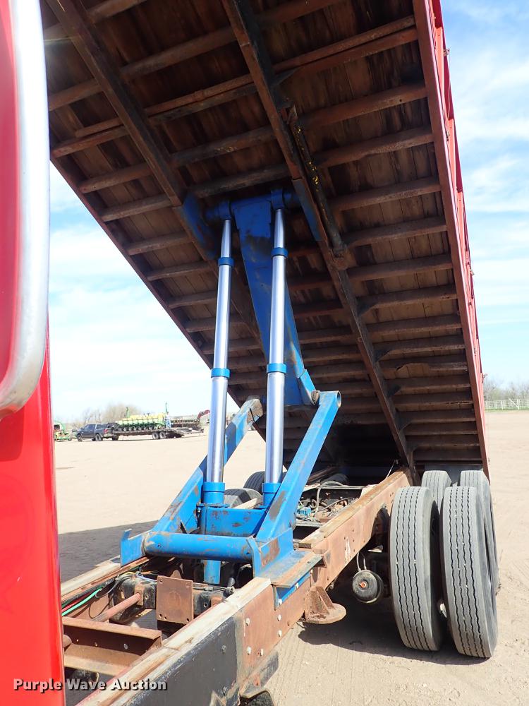 image for item FL9706 1977 International Transtar 4300 grain truck