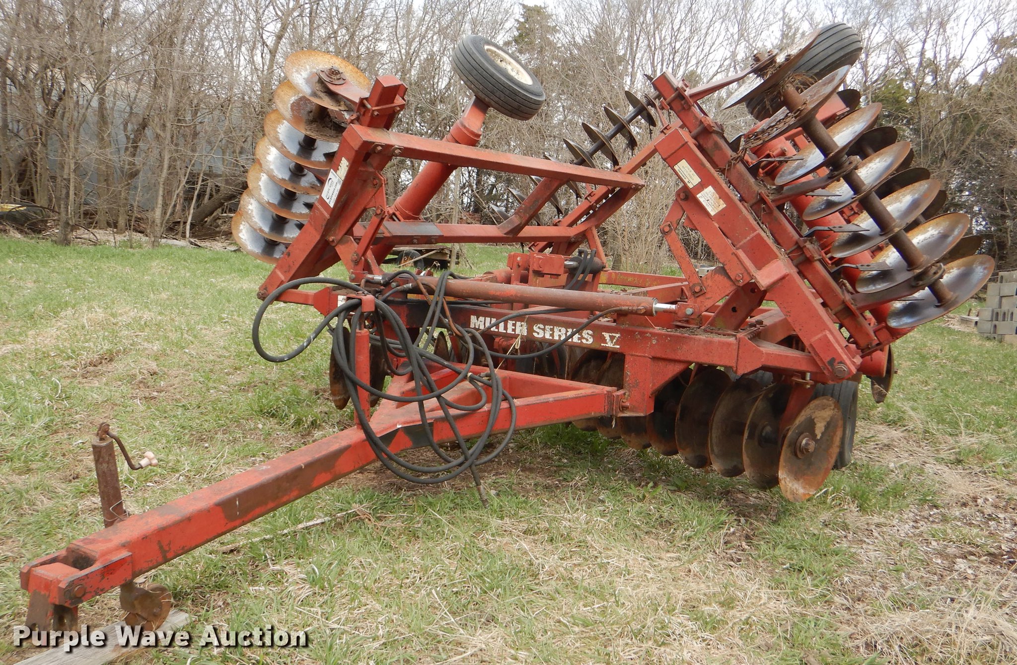 Miller Series IV disk in Clay Center, KS Item DG0936 sold Purple Wave