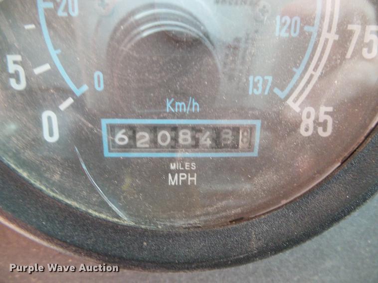 image for item DC5248 1992 International 9400 semi truck