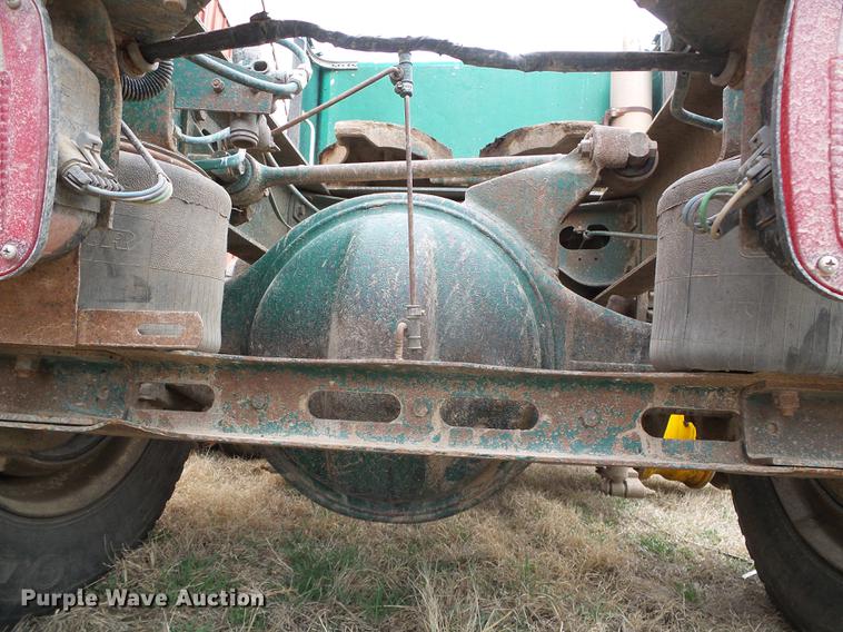 image for item DC5248 1992 International 9400 semi truck