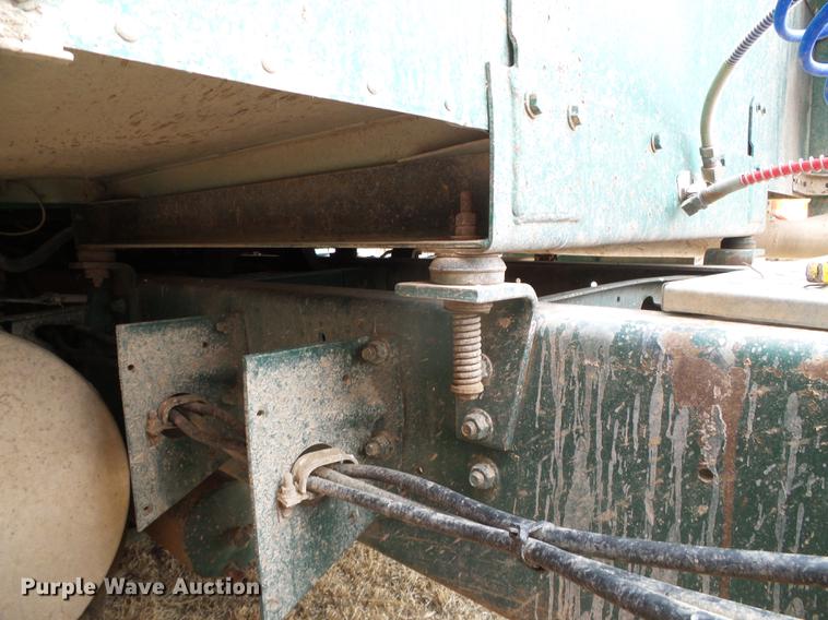 image for item DC5248 1992 International 9400 semi truck