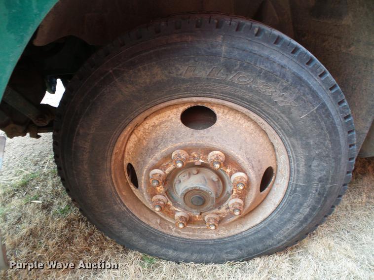 image for item DC5248 1992 International 9400 semi truck