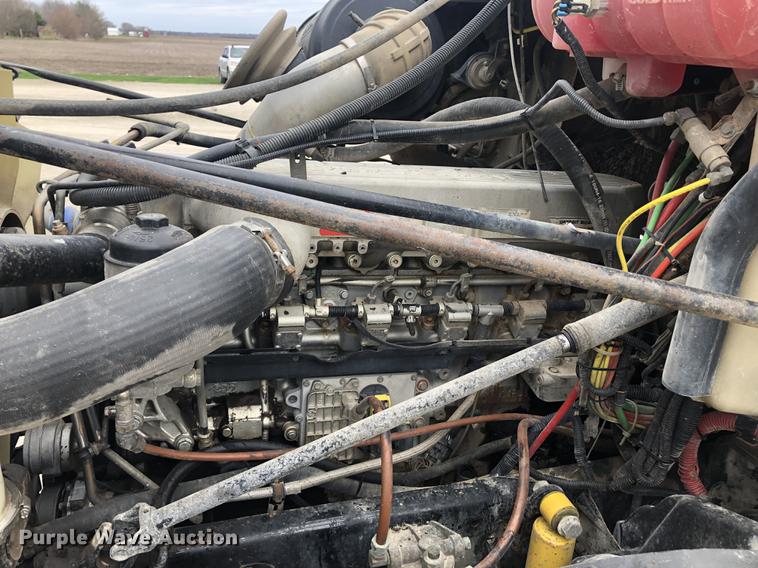 image for item DC8711 2004 Freightliner Columbia semi truck