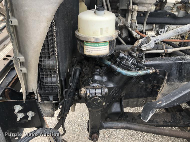 image for item DC8711 2004 Freightliner Columbia semi truck