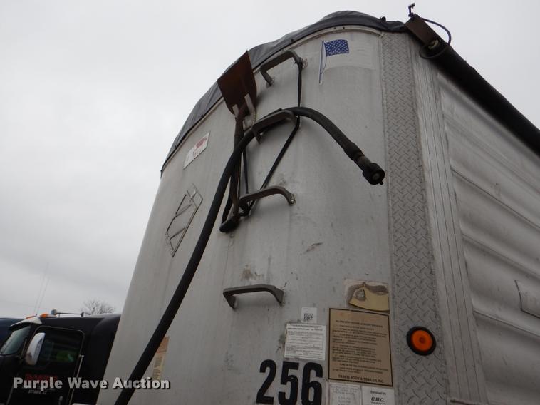 image for item DE0138 2006 Travis T102 end dump trailer