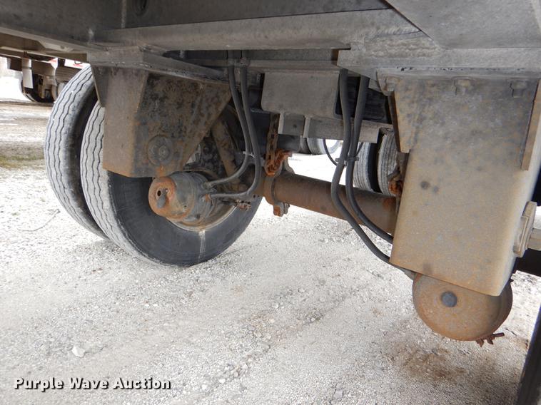 image for item DE0138 2006 Travis T102 end dump trailer