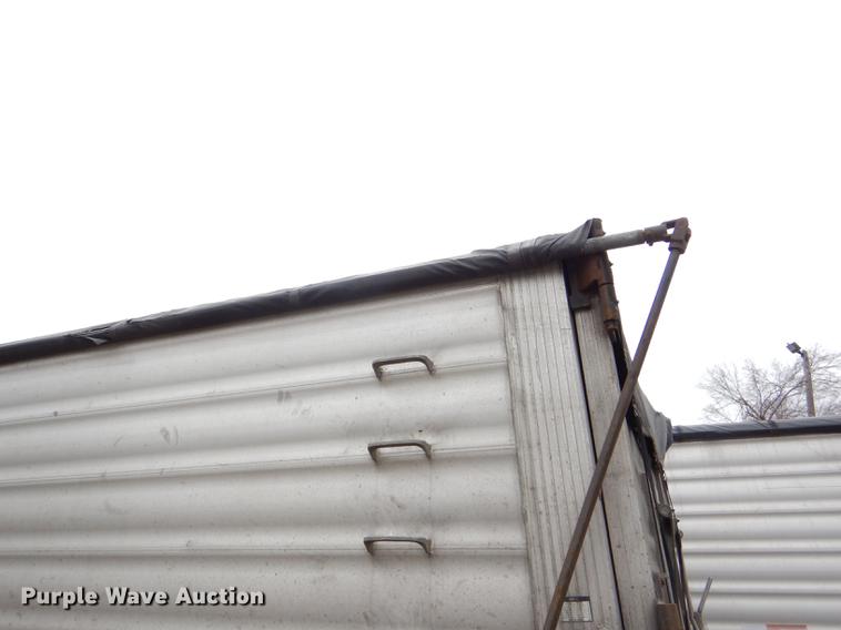 image for item DE0138 2006 Travis T102 end dump trailer