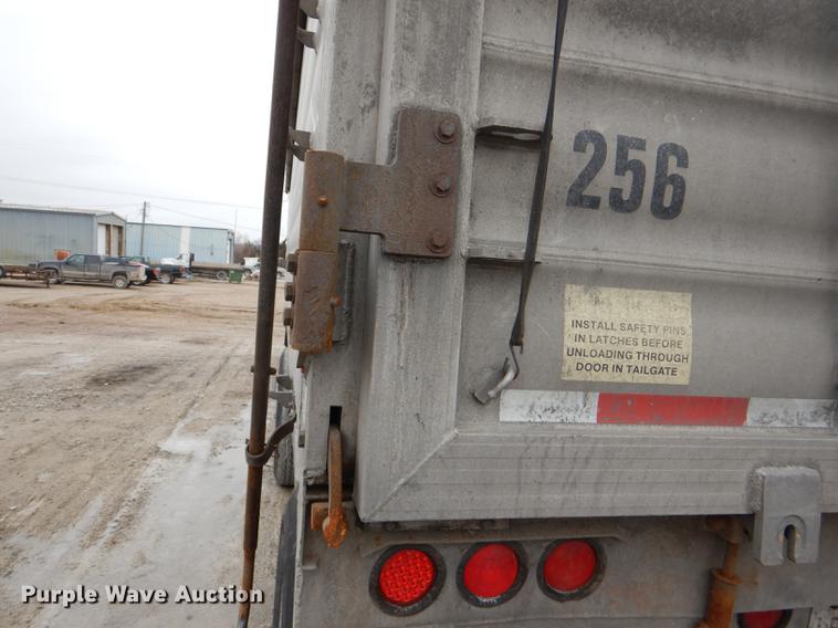 image for item DE0138 2006 Travis T102 end dump trailer