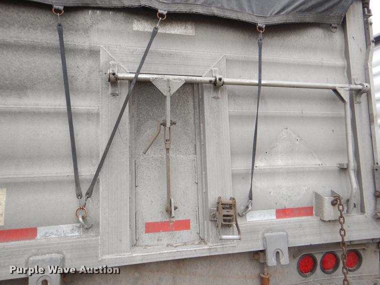 image for item DE0138 2006 Travis T102 end dump trailer