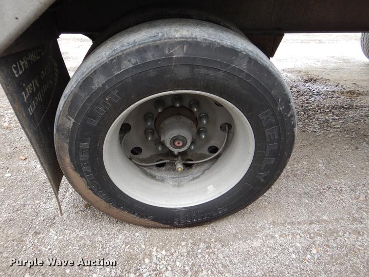 image for item DE0138 2006 Travis T102 end dump trailer