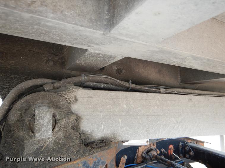 image for item DE0140 2006 Travis T102 end dump trailer