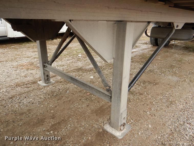 image for item DE0140 2006 Travis T102 end dump trailer