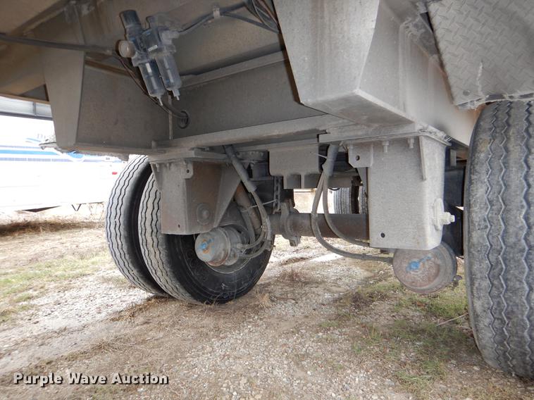 image for item DE0140 2006 Travis T102 end dump trailer