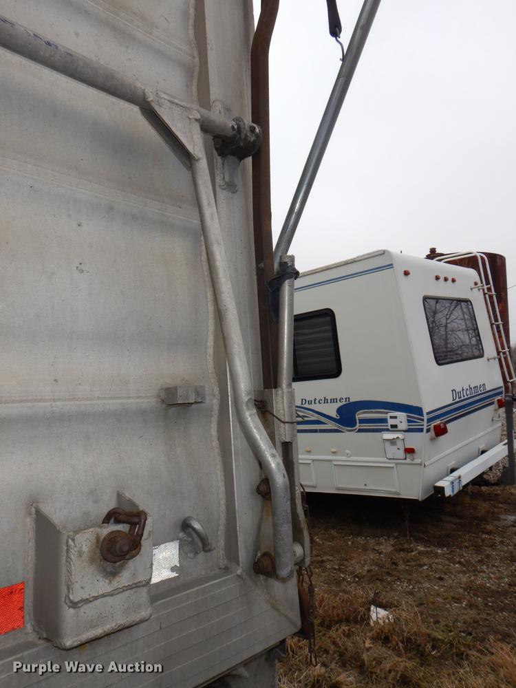 image for item DE0140 2006 Travis T102 end dump trailer